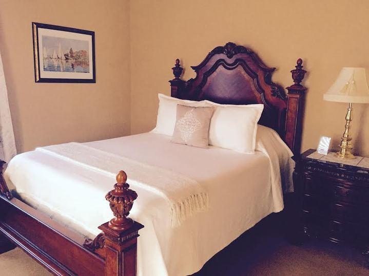 The Woodford Inn Versailles Eksteriør bilde
