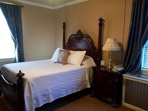The Woodford Inn Versailles Eksteriør bilde